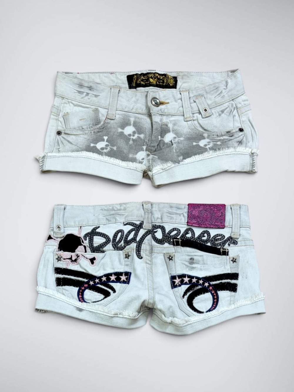 VTG Japanese Archival Red Pepper Ultra Low Rise Micro Mini Shorts | Skull Spray